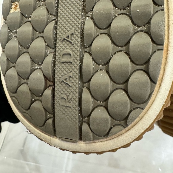 Prada Men’s suede grey & tan slip on sneakers size 8.5 - Picture 5 of 11